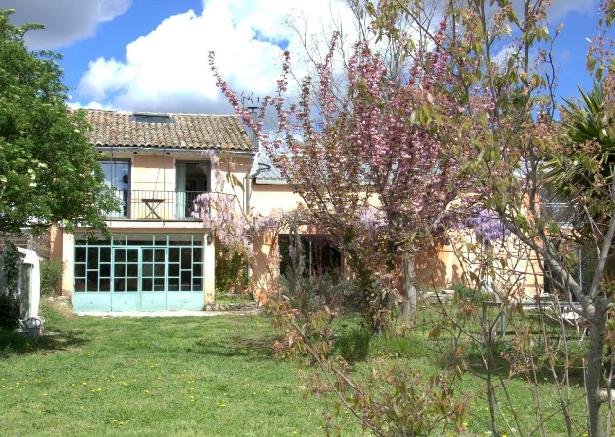 Mas Du Petit Claux Hotel Barbentane Exterior photo